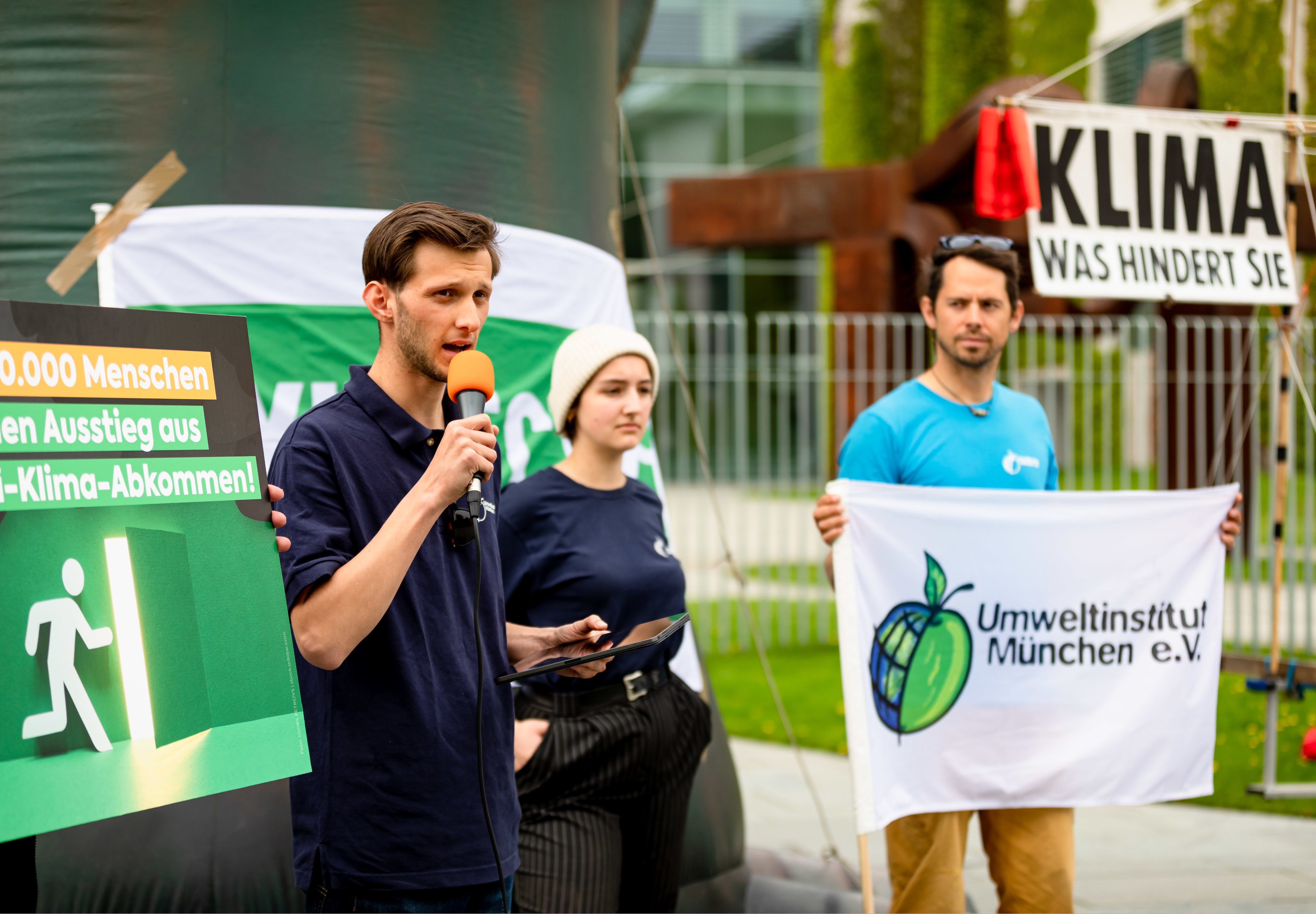 Demo gegen die Energiecharta