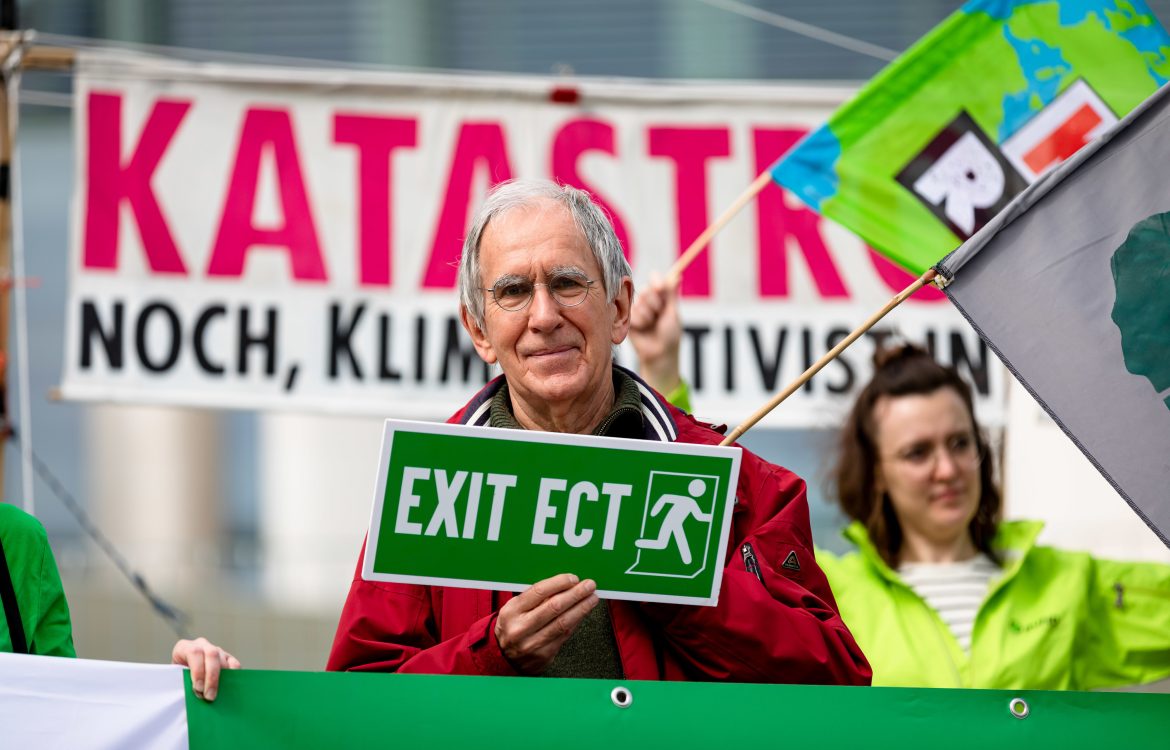 Demo gegen die Energiecharta