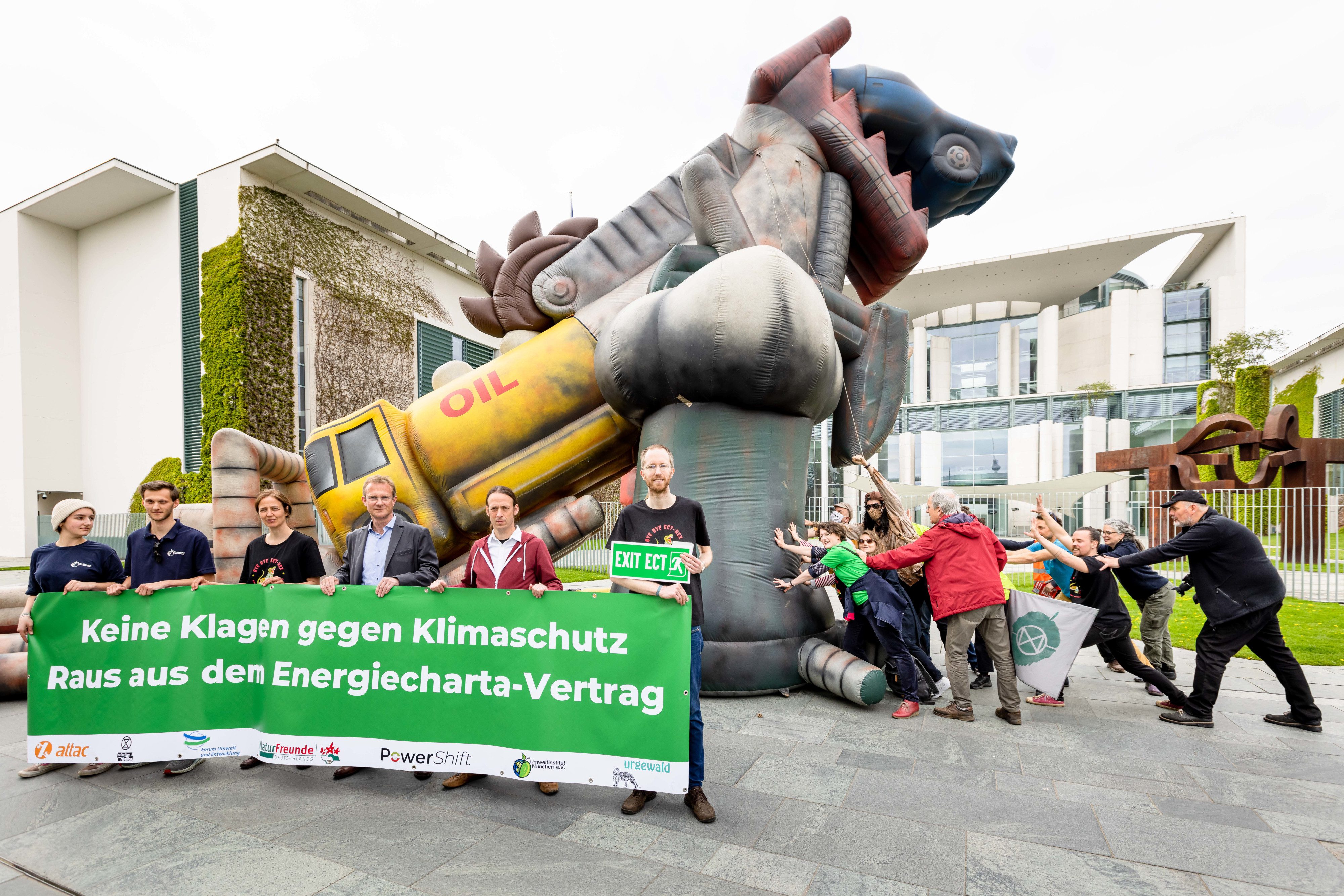 Demo gegen die Energiecharta