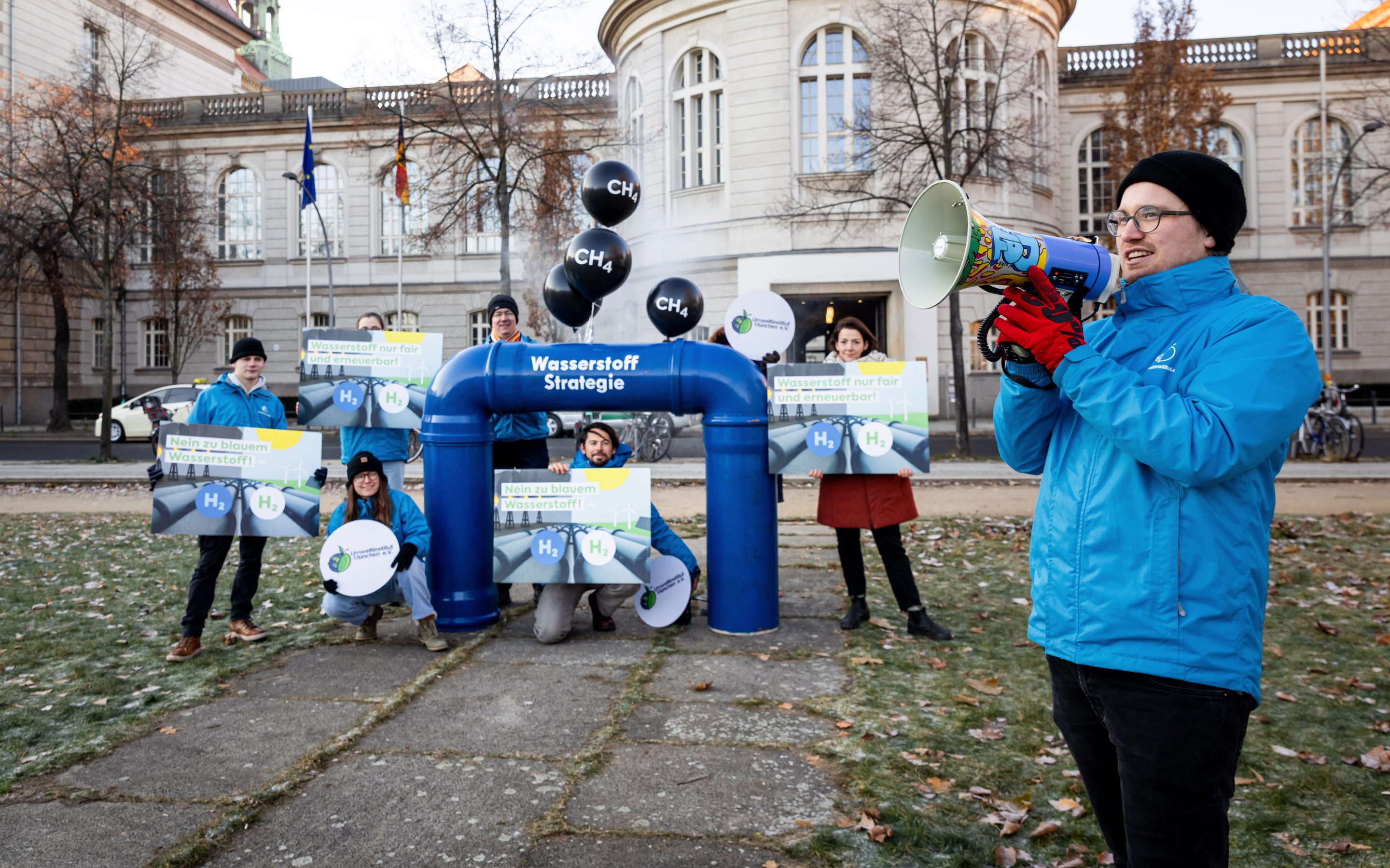 Die Wasserstoffstrategie des Bundeswirtschaftsministeriums hat ein Methan-Leck. Wir fordern: Kein Geld für blauen Wasserstoff!