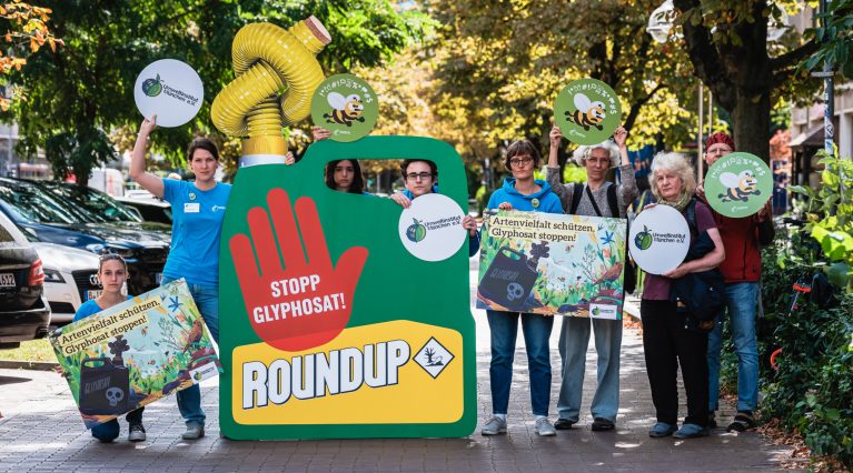 Umweltinstitut Gruppenfoto Kampagne 